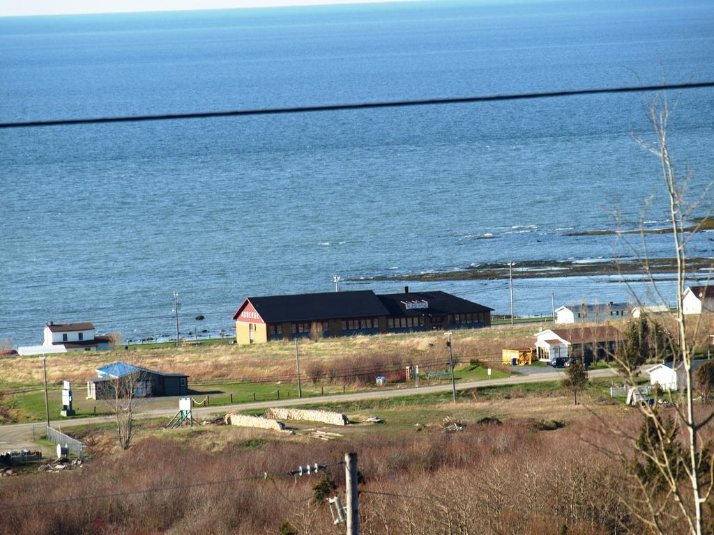 Auberge Internationale La Vieille Ecole Sainte Anne-des-Chênes Εξωτερικό φωτογραφία